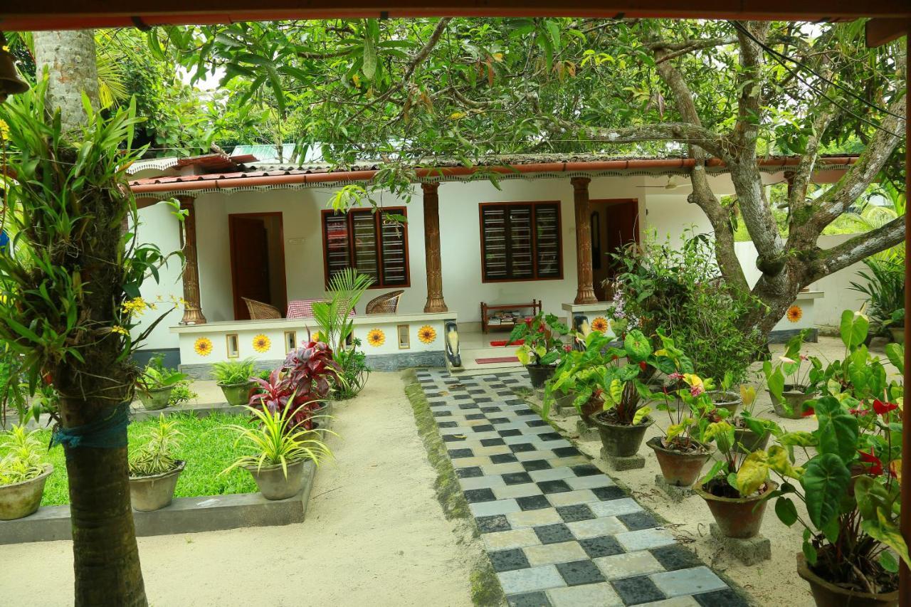 Marari Nest Beach Homestay Mararikulam Eksteriør bilde